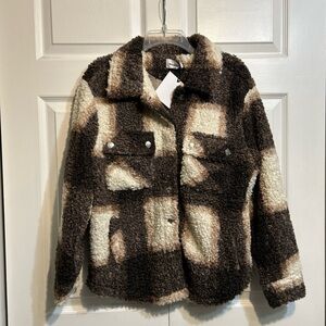 NWT Red Star Women’s Sherpa Jacket Size M Medium Shacket Button Front Brown